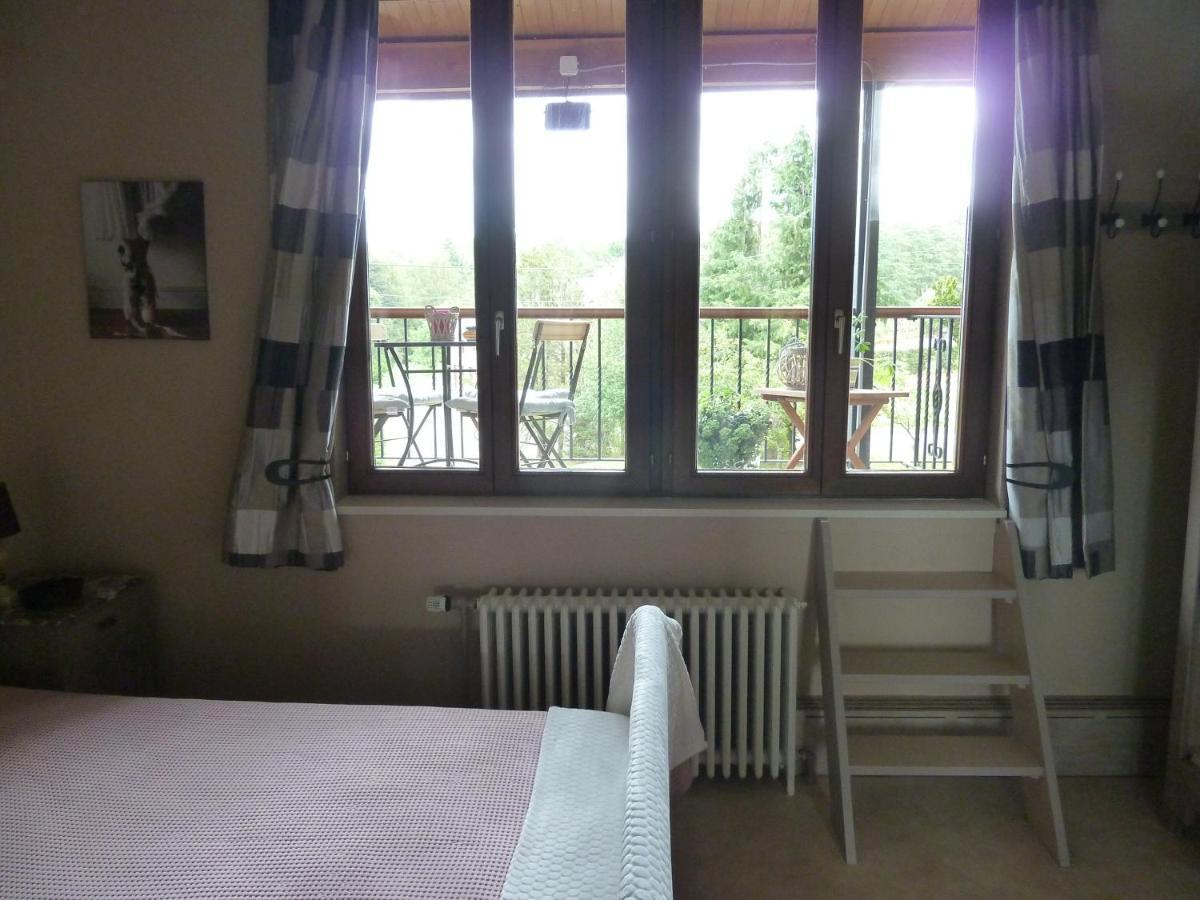 'chez Lulu' - De Charme En Ardennes Avec Grande Terrasse Fermée Appartement *